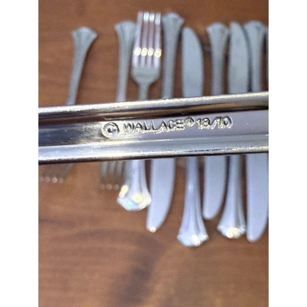 Wallace RESPLENDENCE Stainless 2 Dinner 8 1/8